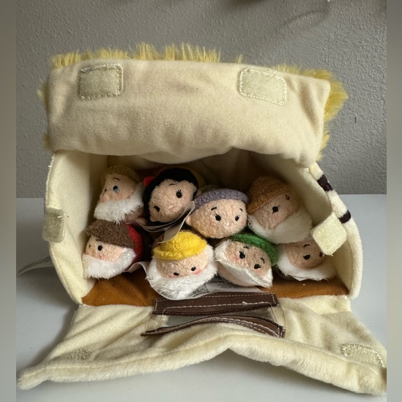 Disney Other - 🍎 Snow White and the Seven Dwarfs Mini Tsum Tsum in Cottage 🍎
